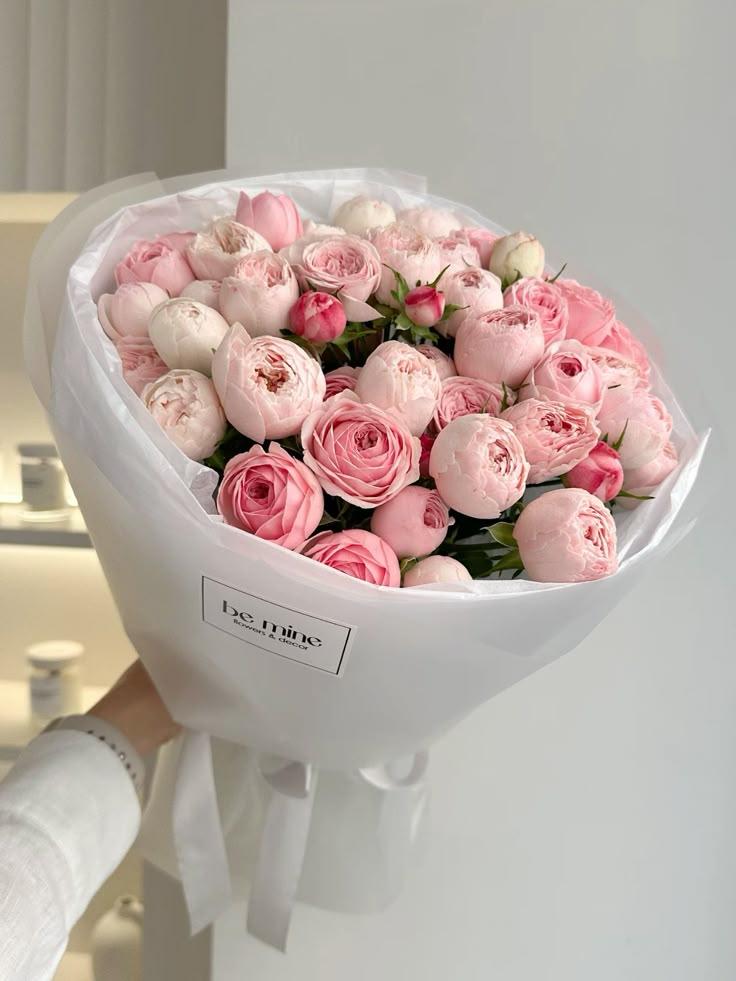 Velvet Whisper Lush Bouquet Dreamscape